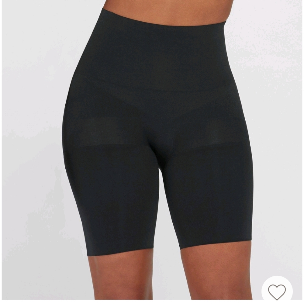 NWT SPANX assets Shapewear for Women Tummy Control Mid-tigh Power Short